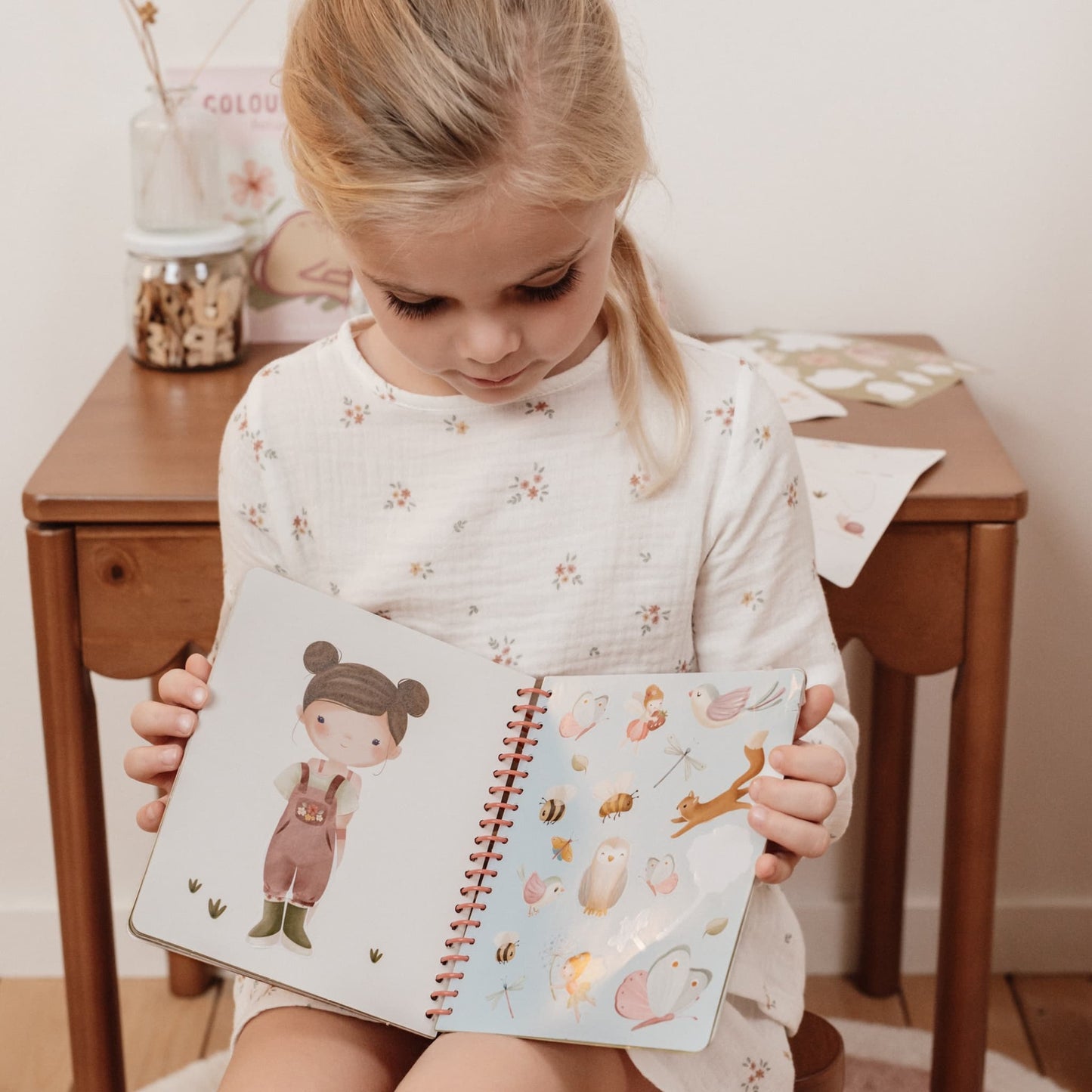 LITTLE DUTCH Detská kniha so samolepkami FAIRY GARDEN