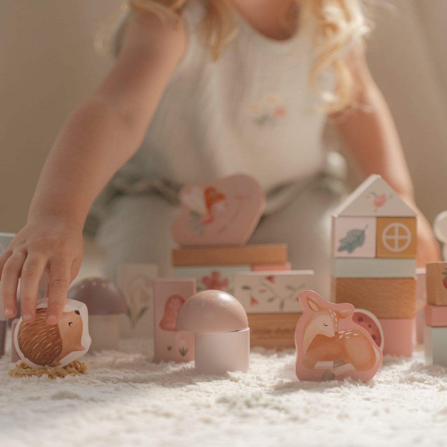 LITTLE DUTCH Drevené detské kocky v tube FAIRY GARDEN